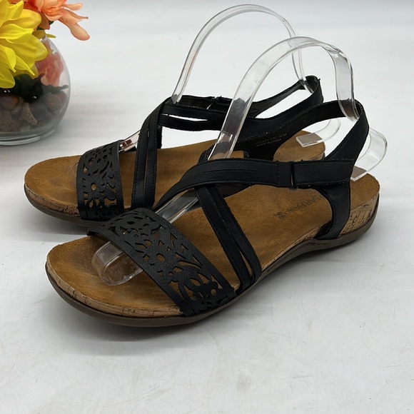 Bearpaw Black Suede Sandal Size 9. BSN2679D - Picture 3 of 8